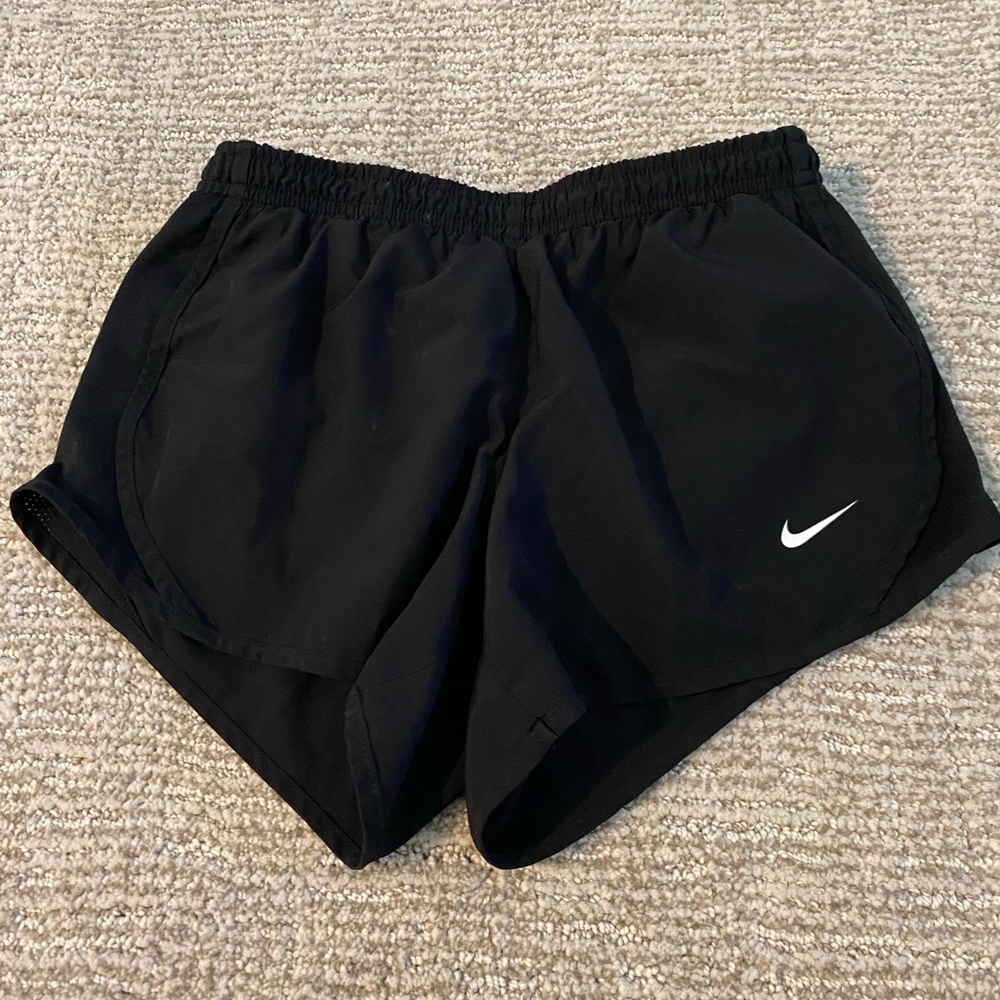 Kids Black Nike Shirts size Small